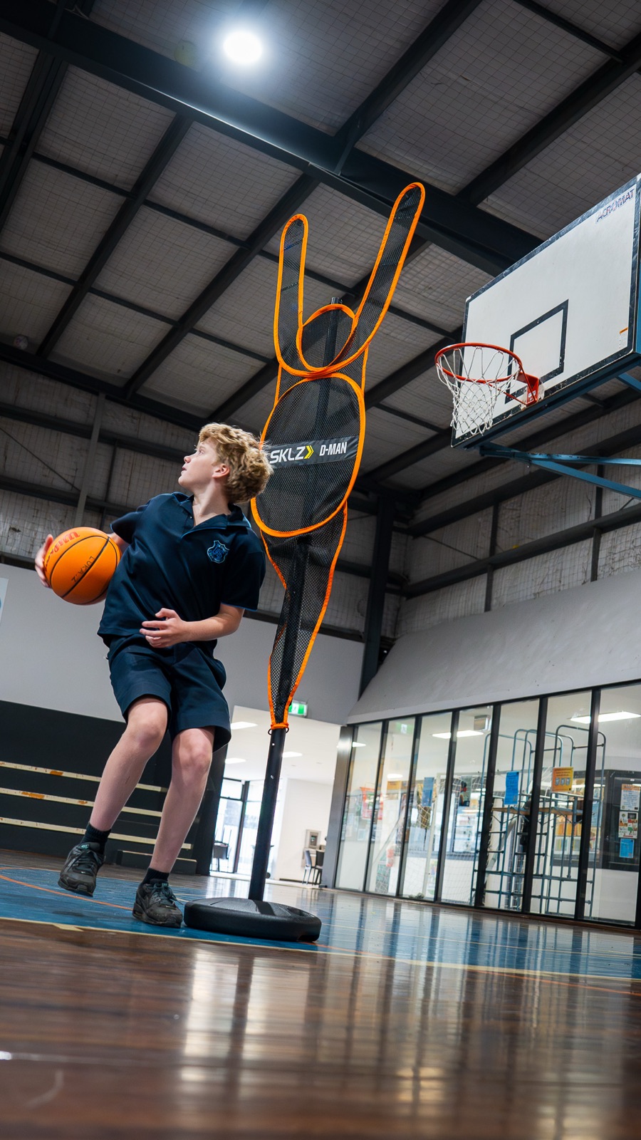 Student lining up a shot